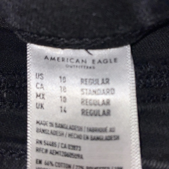 American Eagle Curvy Hi-Rise Black Distressed Jeggings.  Black. Size 10 - Picture 3 of 12